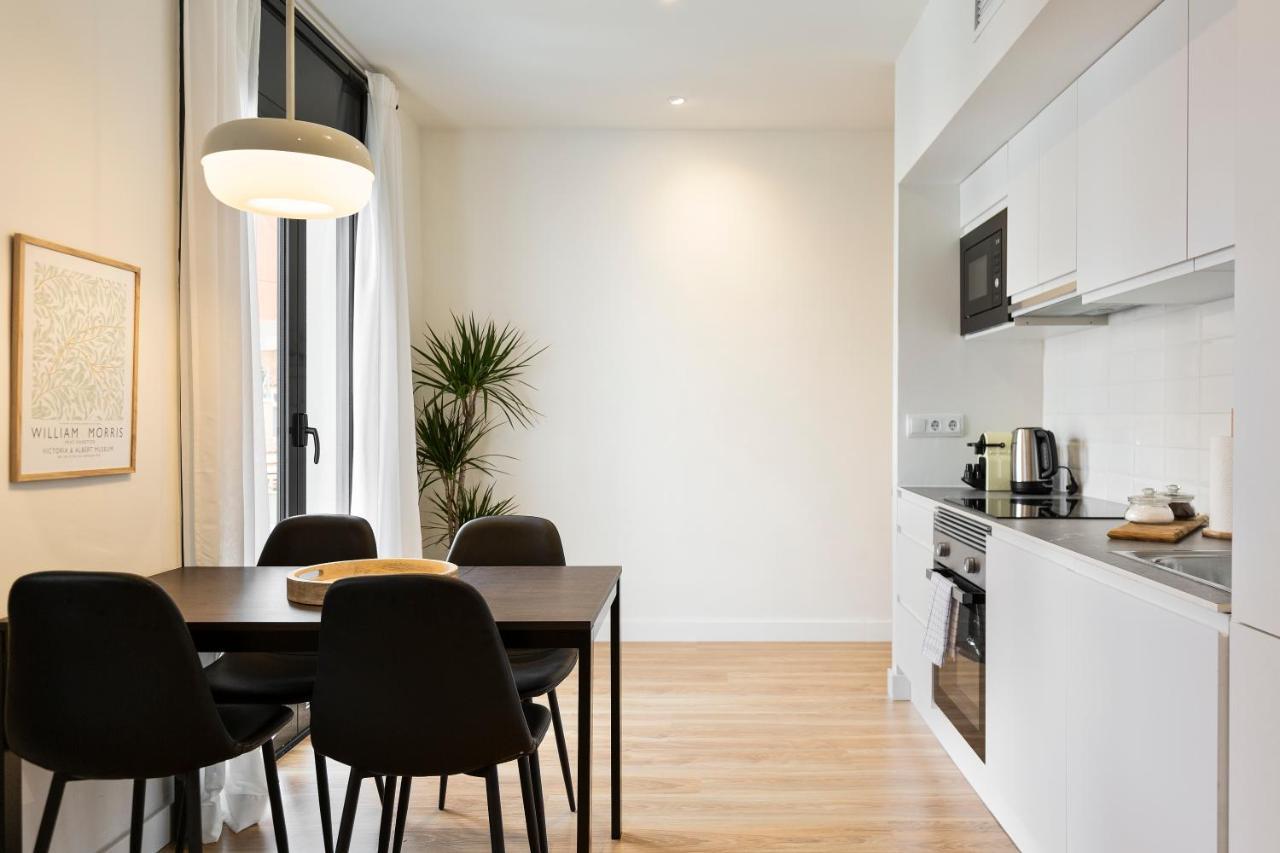 Urban Chill Apartments By Olala Homes 오스피탈레트 데 요브레가트 외부 사진